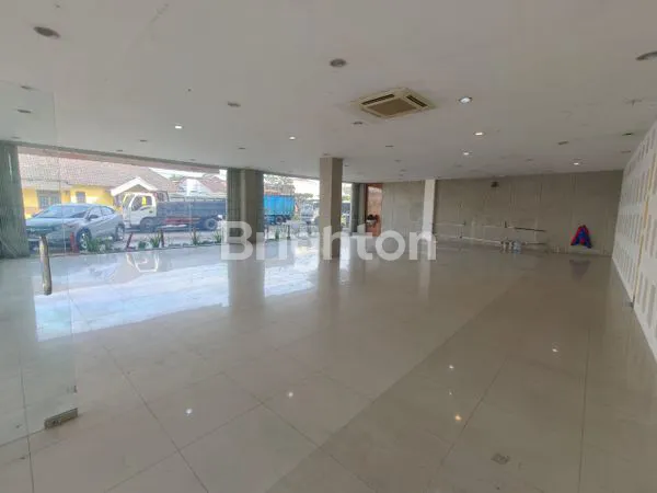 image RUKO STRATEGIS LUMAJANG, 156M², SIAP USAHA (2)