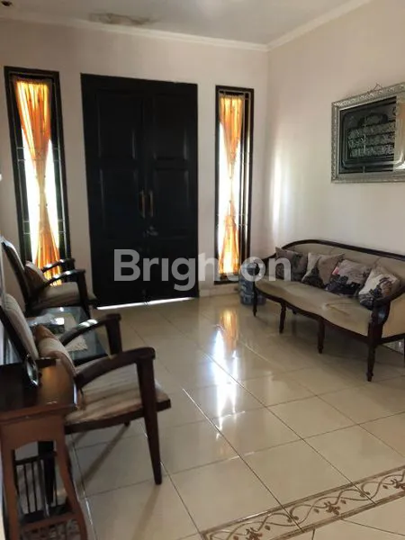 image RUMAH MEWAH SIAP HUNI KEMANGGISAN (3)