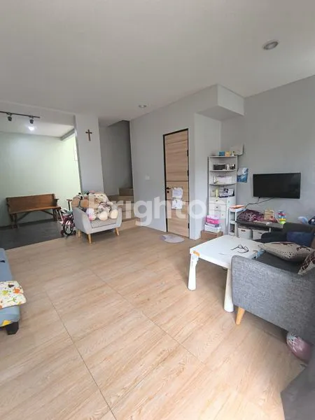 image RUMAH 2 LANTAI DI CENDANA PARC KARAWACI, 2KT POSISI HOOK (6)