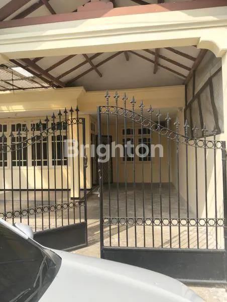 image RUMAH LT 240 LB 200 DI DARMO PERMAI UTARA (1)