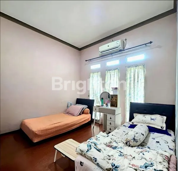 image RUMAH LUAS 10 METER KOMPLEK BUMI ASRI JALAN ASRAMA HELVETIA SEMI FURNISHED  (6)