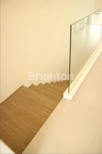 image RUMAH 2 M AN DI KAWASAN BERGENGSI SURABAYA BARAT (2)