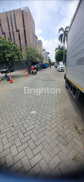 image RUKO 4 LANTAI STRATEGIS DI BANDENGAN (2)