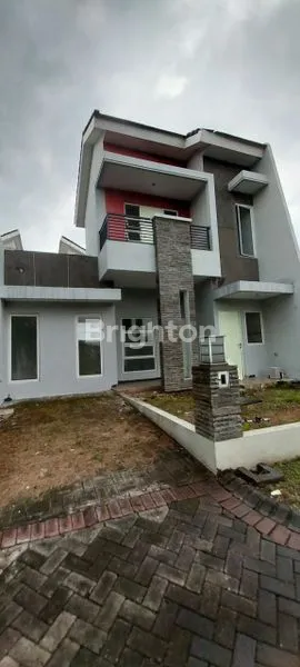 RUMAH BARU 2 LANTAI DI LADIVA GREENHILL, NEGO!