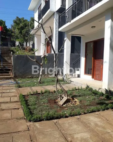 image *BEST PRICE, BEST LOCATION, BEST EVERTYHING ONLY AT BES VILLA, TEMUKUS (LOVINA).*\\N\\N\\NLUAS TANAH : 1400 M²\\NLUAS BANGUNAN 600M2\\N\\NTERDIRI DARI 7 BUNGALOW :\\N\\NSINGLE ROOM UKURAN 3 X 5 M2\\N  ADA 2 KAMAR\\N\\N DELUXE ROOM UKURAN 3X6 M²  \\N  ADA  (2)