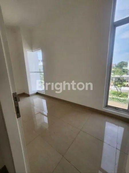 image ROYAL LIVING RUMAH SIAP HUNI DI TANGERANG (6)