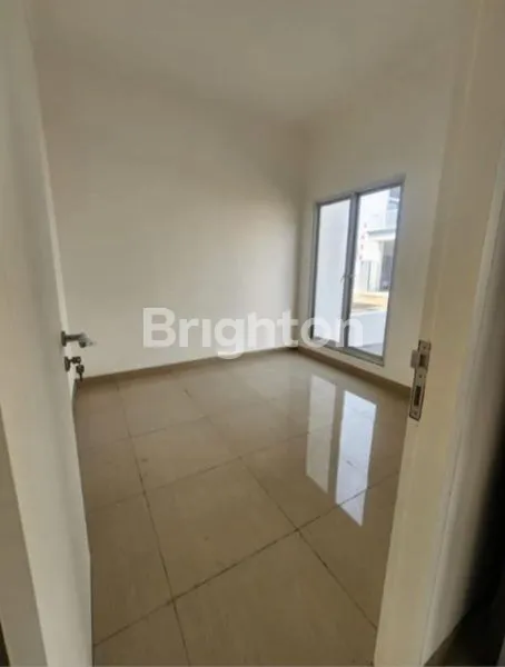 image ROYAL LIVING RUMAH SIAP HUNI DI TANGERANG (3)
