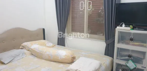 image RUMAH MODERN 2 LANTAI SIAP HUNI DI SEKARDANGAN SIDOARJO (5)