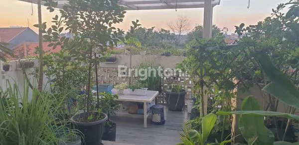 image RUMAH MODERN 2 LANTAI SIAP HUNI DI SEKARDANGAN SIDOARJO (8)