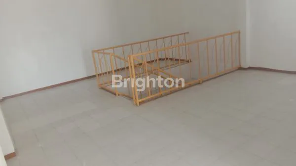 image RUKO 3 LANTAI LOKASI STRATEGIS, NOL JALAN RAYA SURABAYA (6)