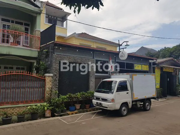 image RUMAH MEWAH 2 LANTAI DI KOMP. PERMATA CIMAHI (3)