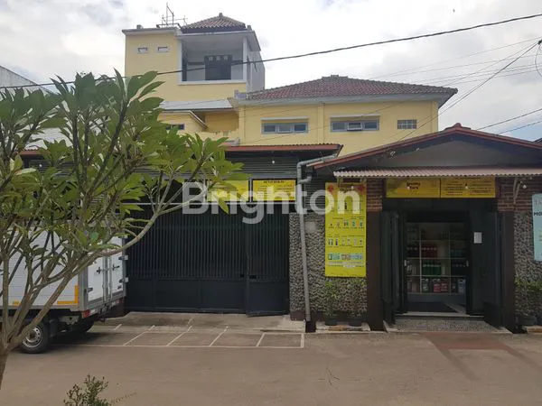 image RUMAH MEWAH 2 LANTAI DI KOMP. PERMATA CIMAHI (1)