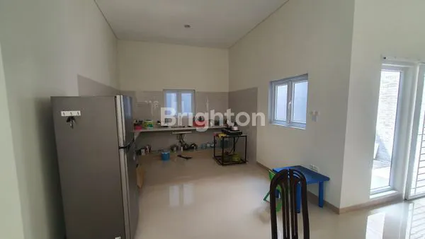 image RUMAH BARU 2 LANTAI DI KOPO MAS REGENCY, LT/LB 300M² (2)