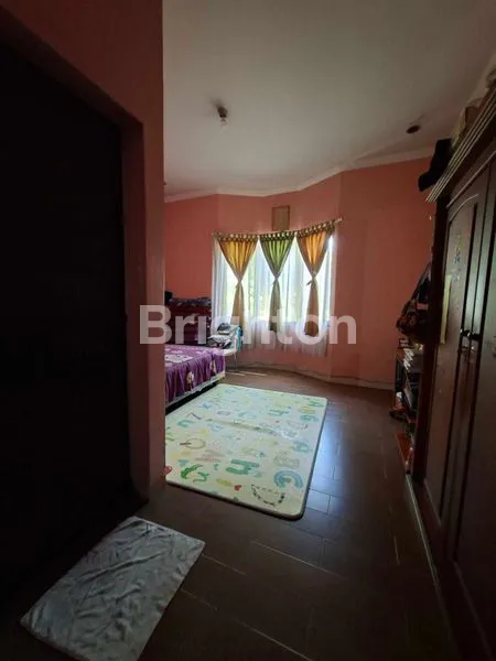 image RUMAH HOOK LEGENDA WISATA 2 LANTAI LT 237 (3)