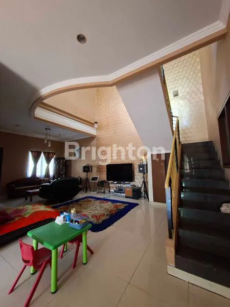 image RUMAH HOOK LEGENDA WISATA 2 LANTAI LT 237 (8)