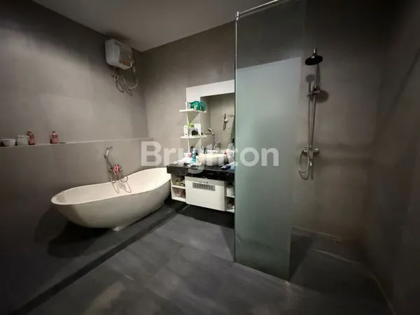 image RUMAH 2 LT   5 KT, 5 KM  GANDAPURA  DENPASAR TIMUR (4)