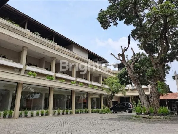 HOTEL STRATEGIS DEKAT BOROBUDUR, 26 KAMAR