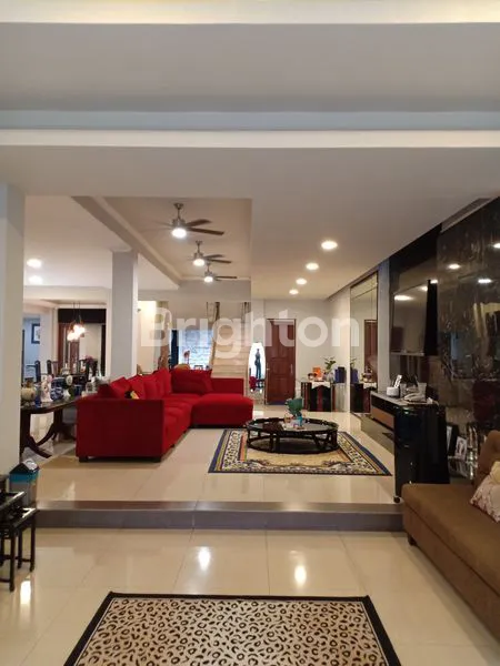 image RUMAH MEWAH , CANTIK , SIAP HUNI DI KEDOYA JAKARTA BARAT. BANGUNAN 2 LANTAI. TURUN HARGA DARI 9,2M JADI 8,8M (MASIH NEGO) (3)