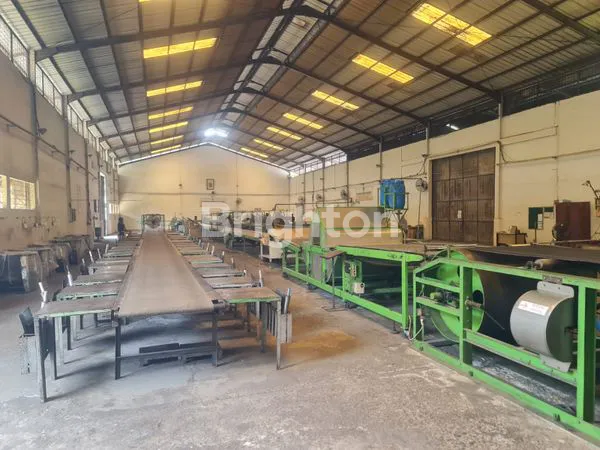 DIJUAL CEPAT BANGUNAN & TANAH  LUAS TANAH 11.590 M2 LUAS BANGUNAN 4.000 M2