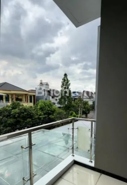 image RUMAH LUX 2 LT TAMAN MEKAR UTAMA RAYA (2)