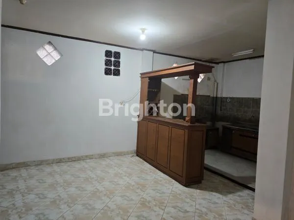 image RUMAH 2 LANTAI DI JUAL DI DENPASAR SELATAN-STRATEGIS (3)