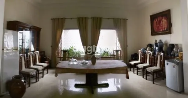 image RUMAH MEWAH DI LEBAK BULUS — ELEGAN, LUAS, DAN PENUH KETENTERAMAN (7)