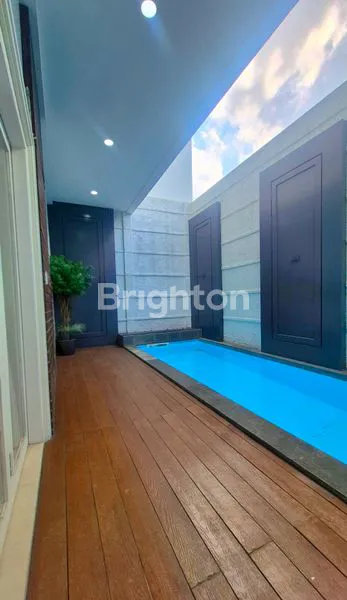 image DE SAMERA THE ICONIC LIVING TYPE 215 (7)