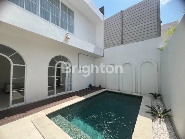 image FOR RENT – 3 BEDROOMS VILLA IN CANGGU AREA (1)