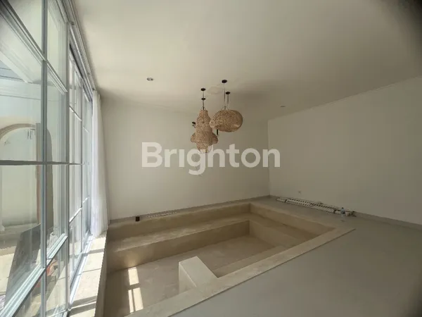 image FOR RENT – 3 BEDROOMS VILLA IN CANGGU AREA (3)