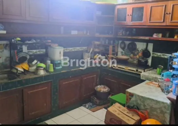 image RUMAH MADIUN 3 LANTAI HARGA NEGO (2)