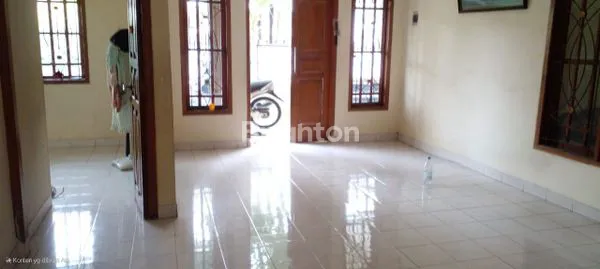 image RUMAH SIAP HUNI DI CIATER PERMAI TANGERANG SELATAN (2)