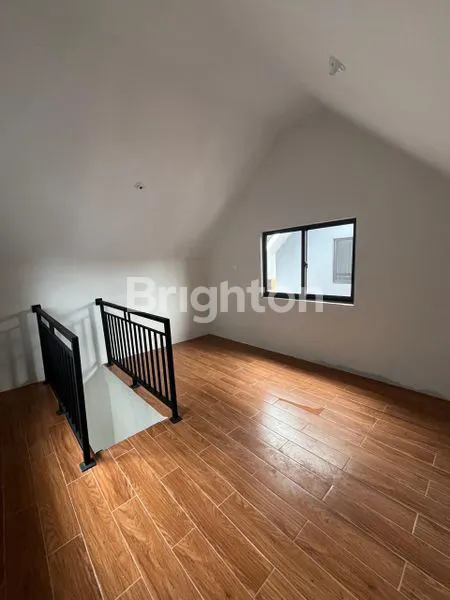 image RUMAH 3 LANTAI SIAP HUNI DI PANORAMA HILL (4)