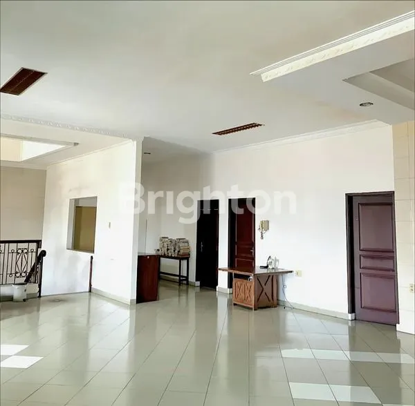 image RUMAH LEBAR 14 METER SIAP HUNI INTIKOTA JALAN GANDHI  (5)