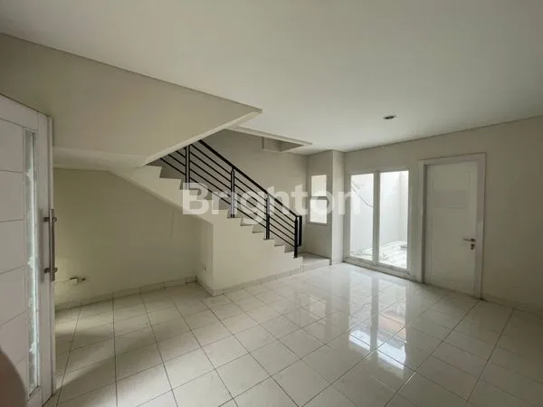 image DISEWAKAN CLUSTER PALM RESIDENCE SUMMARECON BEKASI (4)