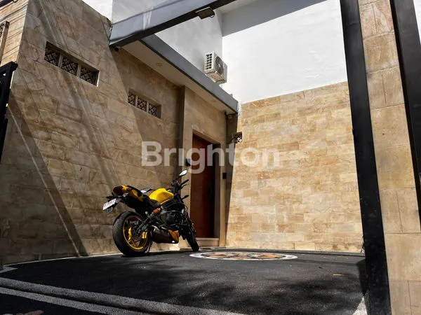 image 2 STOREY LUXURY WESTERN VILLA @ SANUR, BEACHSIDE (4)