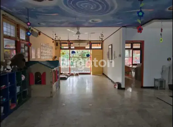 image RUMAH DI JALAN UTAMA KEMANG PRATAMA BEKASI (4)