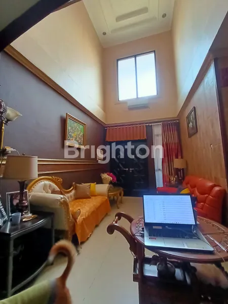 image JUAL KARAWACI RESIDENCE RUMAH MEWAH 2 1/2 LANTAI DEKAT SUMMARECON MALL SERPONG (4)