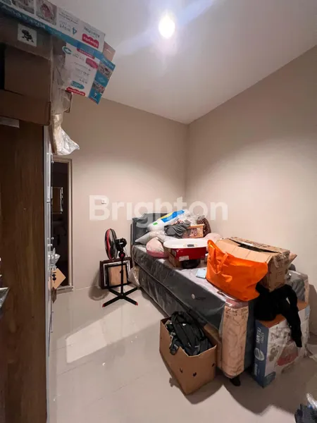 image DIJUAL RUMAH DI DAERAH MANUKAN, 2 LANTAI, SIAP HUNI, SHM, DEKAT DENGAN KOMERSIAL AREA,  (4)