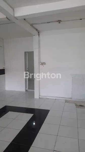 image DISEWAKAN RUKO STRATEGIS,PINGGIR JALAN RAYA KELAPA DUA WETAN CIRACAS JAKARTA TIMUR (2)