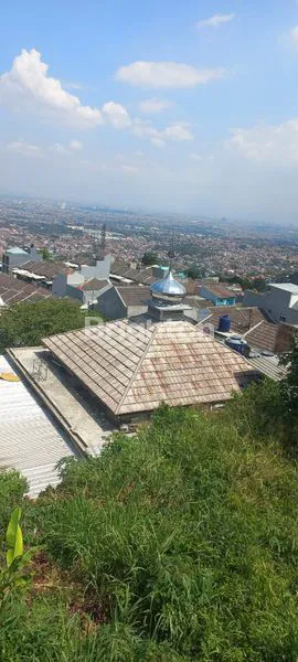 image RUMAH DIKETINGGIAN TIMUR BANDUNG (6)