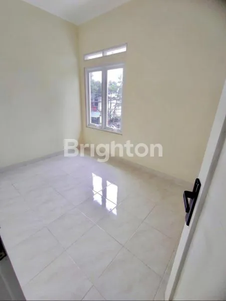 image DISEWAKAN RUKO 3 LANTAI DI CIJERAH (2)