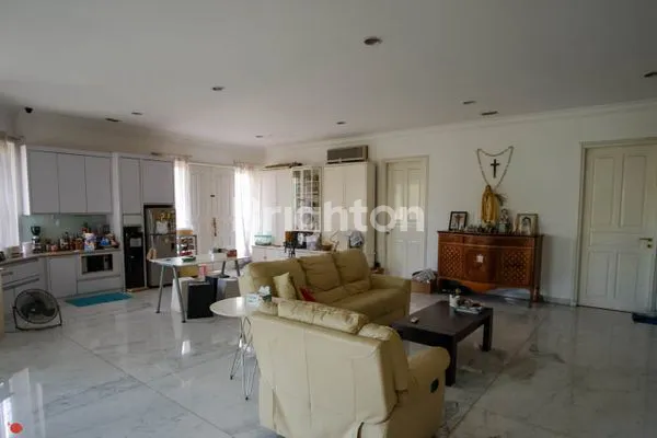 image HUNIAN EKSKLUSIF SHM, 4KT + 5KM DI JAKARTA BARAT (4)