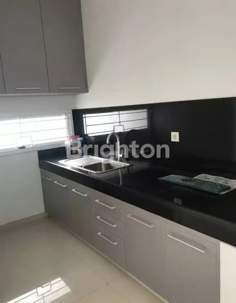 image RUMAH 4 KT EKSKLUSIF DI BINTARO SEKTOR 9 (5)