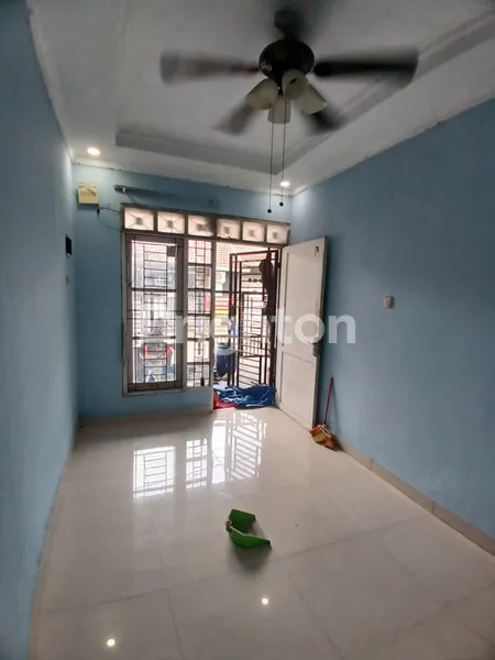 image DIJUAL RUMAH DI BTR 7 (BEKASI TIMUR REGENCY 7) (1)