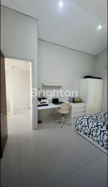 image RUMAH 2 LANTAI DEKAT PINTU TOLL DI GRAHA BINTARO (3)