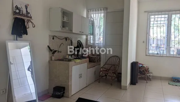 image RUMAH MEWAH 2 LANTAI SEMI-FURNISHED DI LEGENDA WISATA CIBUBUR (4)