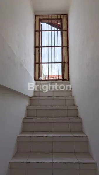 image RUKO 3 LANTAI DI KUTA, LOKASI PREMIUM (2)