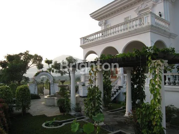 image RUMAH MEWAH EXCLUSIVE DOUBLE GATE DI BUKIT SENTUL BOGOR (6)