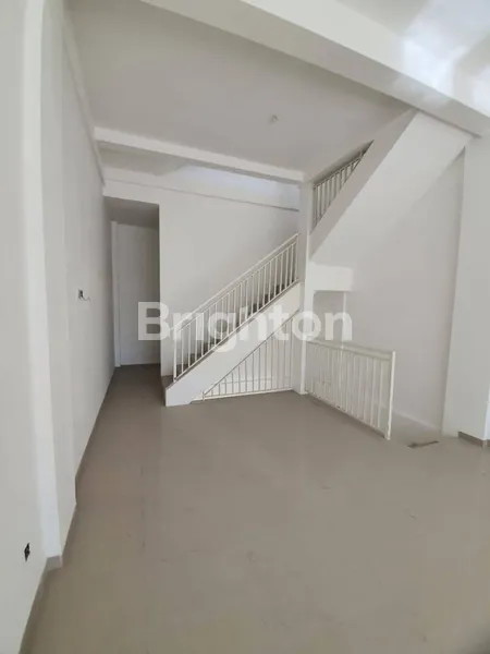 image RUKO 4LT RAYA KALIJUDAN PLOSO KENJERAN KARANG EMPAT PAKUWON CITY MERR SURABAYA ROW 2 MBL LONGGAR (3)