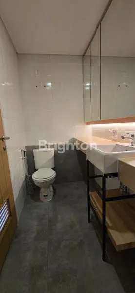 image RUMAH 3 LANTAI FURNISHED DI GREENWICH PARK PERBATASAN BSD - GADING SERPONG (6)